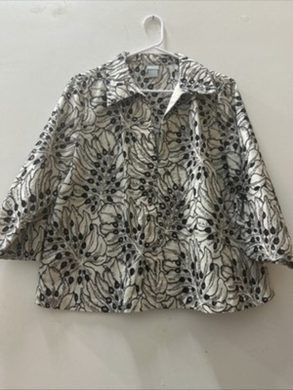 Chico’s Women’s Black/White 3/4 Sleeve Jacket Size 2
